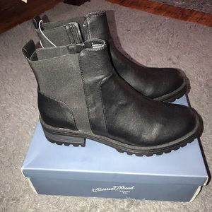 Black Leather Pull-On Booties